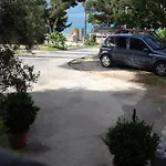 Summerhouse Omis Lejlighed