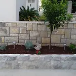 Summerhouse Omis Lejlighed *
