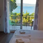 Summerhouse Omis * Duće