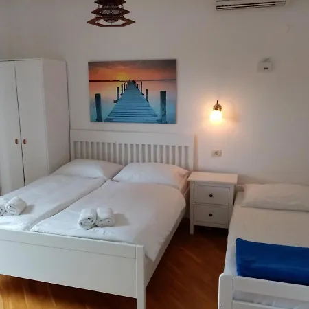 Summerhouse Omis דירה Duće