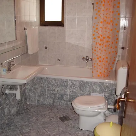 Summerhouse Omis 아파트